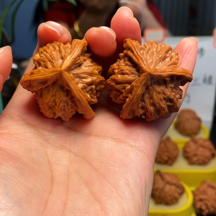 【闪购商品】把件桃核m****u1号三棱，