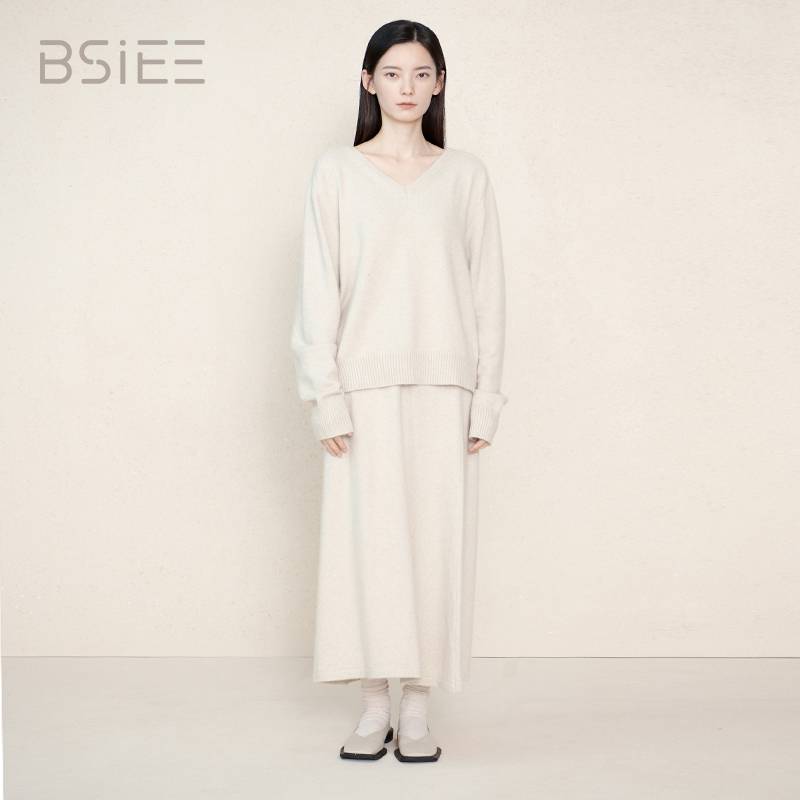 BSIEE本涩慵懒风V领毛衣半裙套装简约时尚