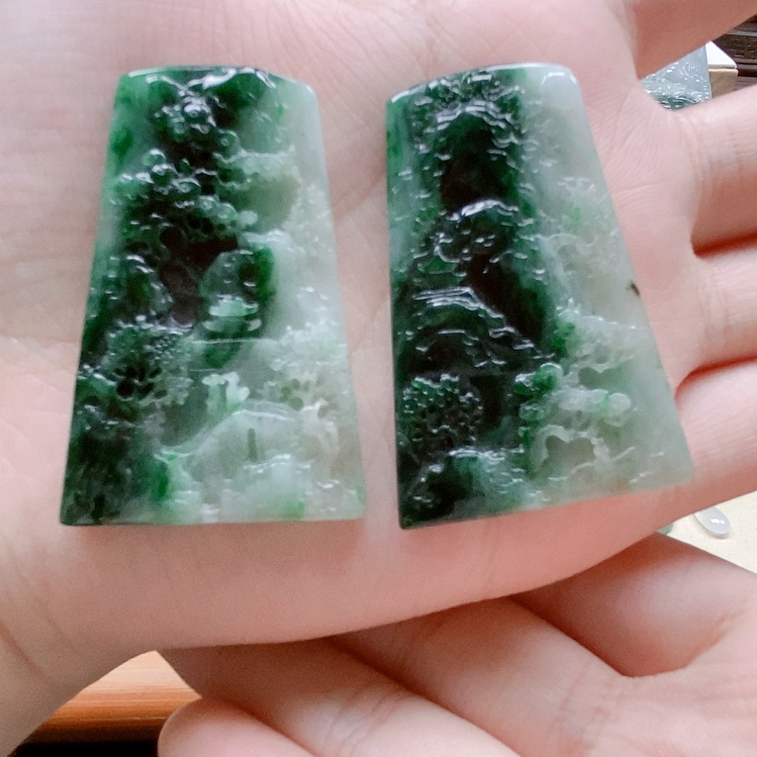 翡翠未镶嵌挂件山水牌