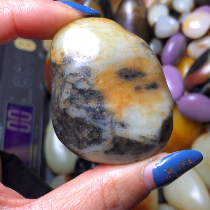 和田玉（翠青玉）未镶嵌珠宝奇石