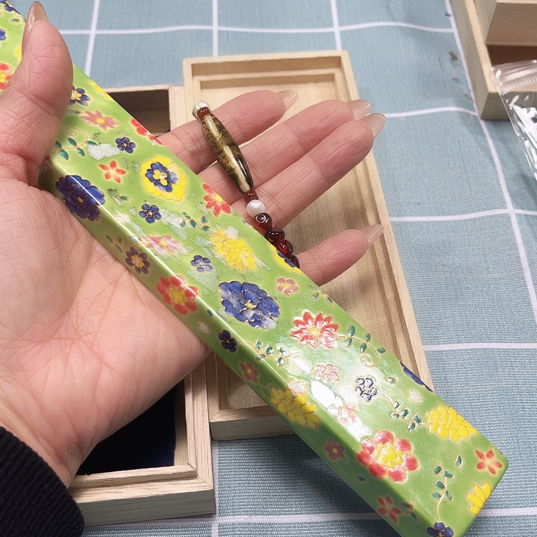 瓷片Hhhhhhhhhhhhhhhhhh