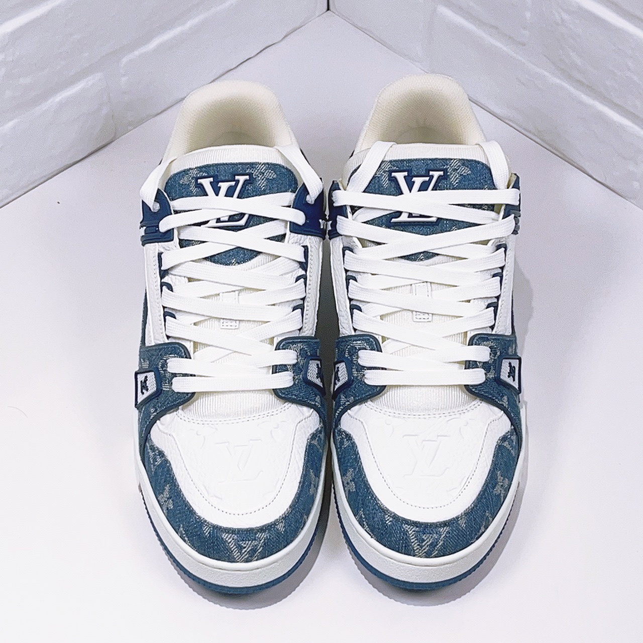 全新未使用 LouisVuitton/路易威登 蓝白牛仔 国码43码 欧码9码 