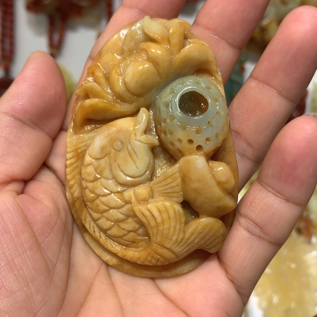 未镶嵌蛇纹石玉颈饰