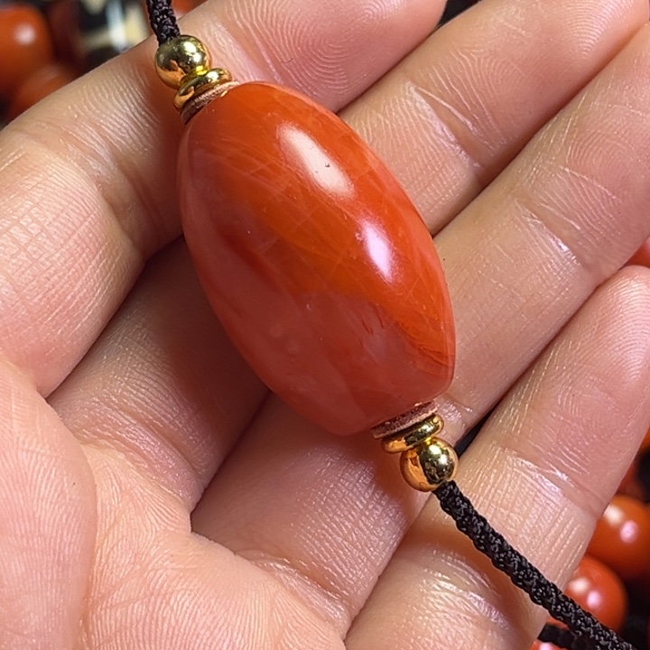 颈饰琉璃茂*琉璃………..