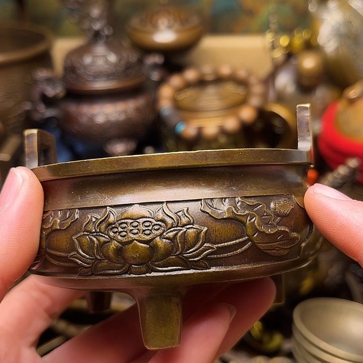 精美铜器批发档口