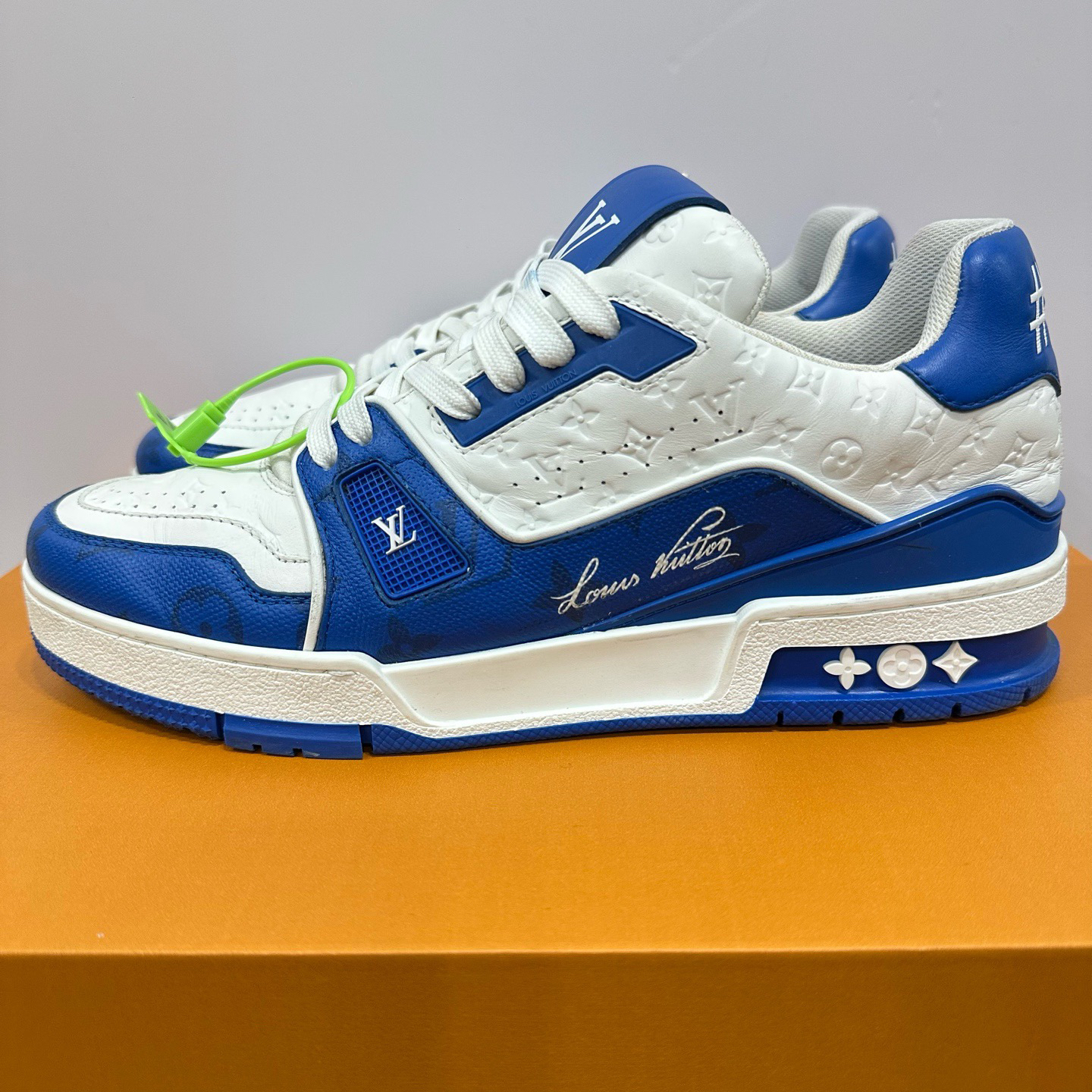 95新 LouisVuitton/路易威登 40.5码 LV trainer 蓝白浮雕 板鞋