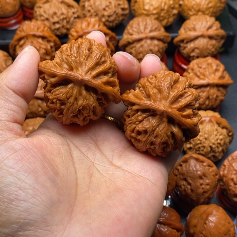 【闪购商品】文玩核桃把件43苹果园