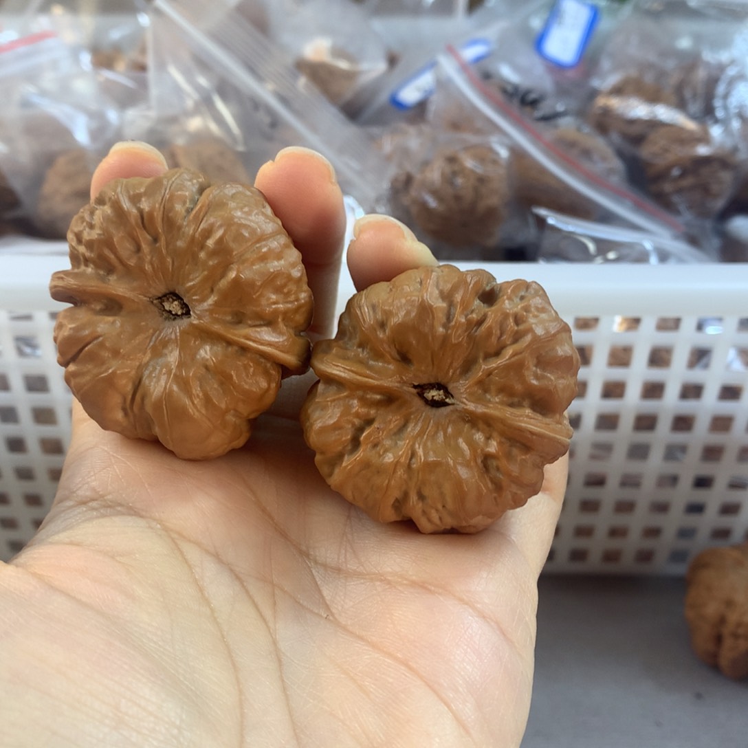 小**儿文玩核桃蛤蟆头41