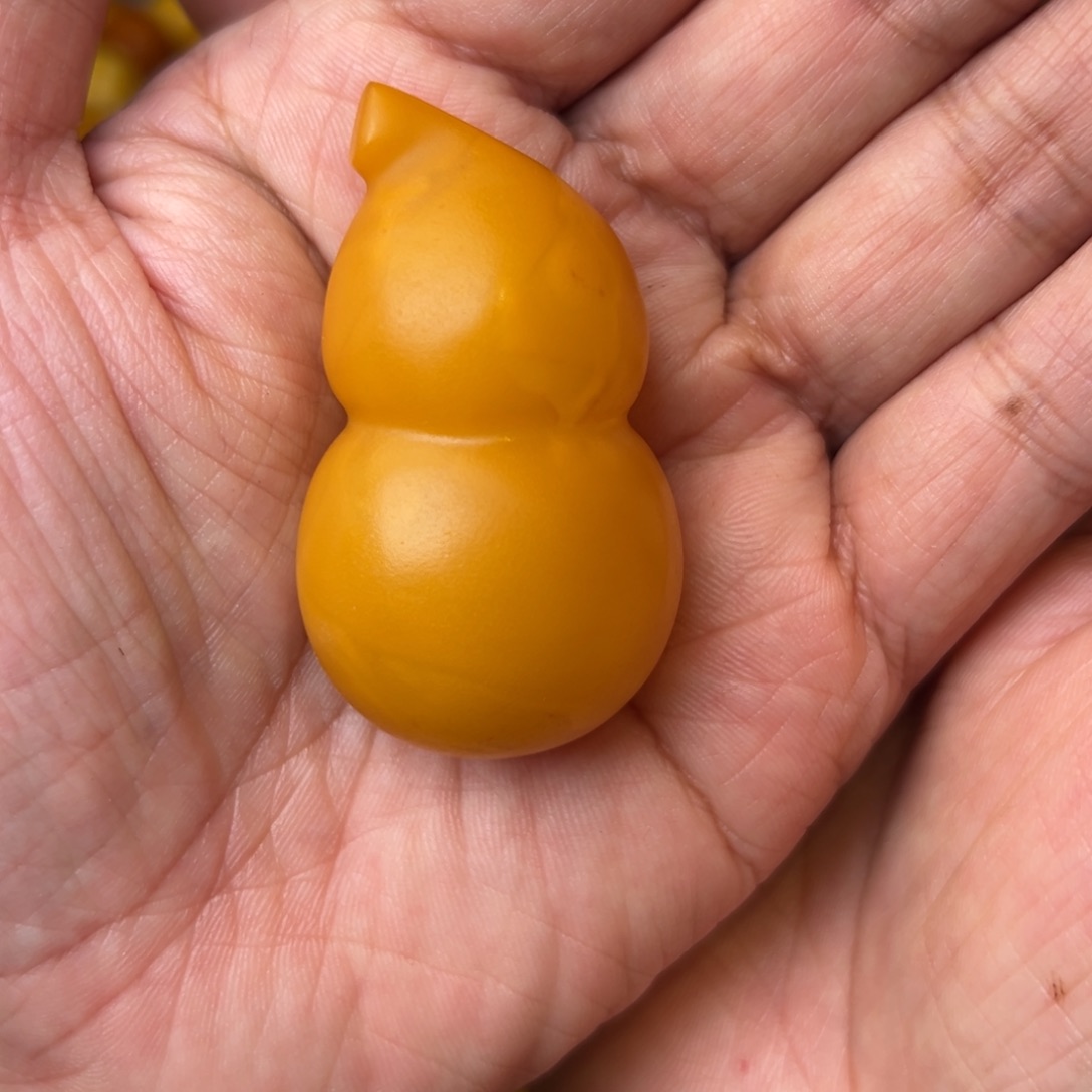 蜜蜡未镶嵌吊坠(不含链)