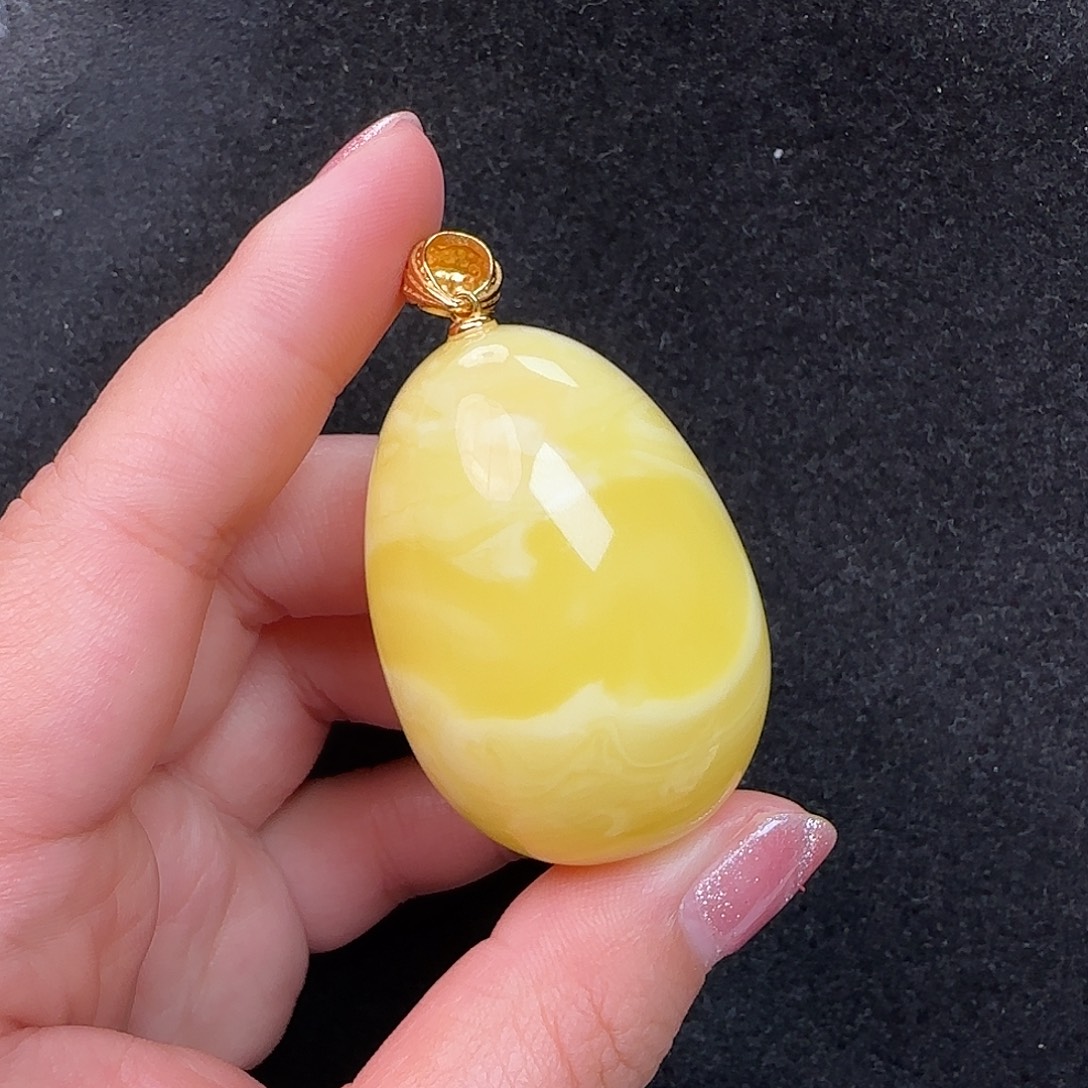 蜜蜡未镶嵌珠宝奇石