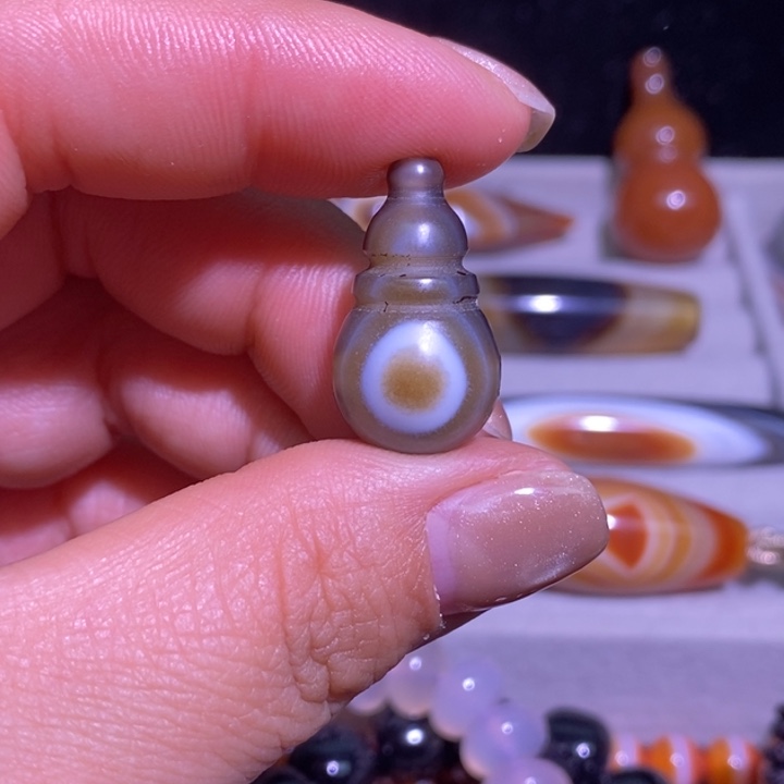 释***如玛瑙/玉髓未镶嵌颈饰