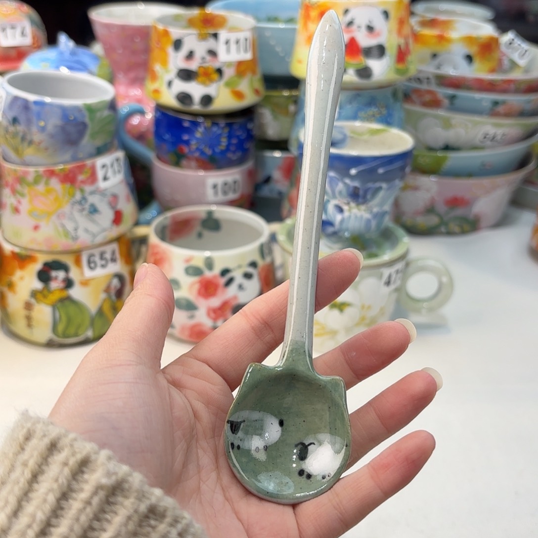 瓷片兔兔好可爱呀打