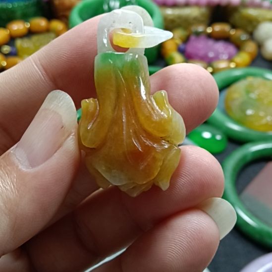 翡翠未镶嵌挂件翡翠