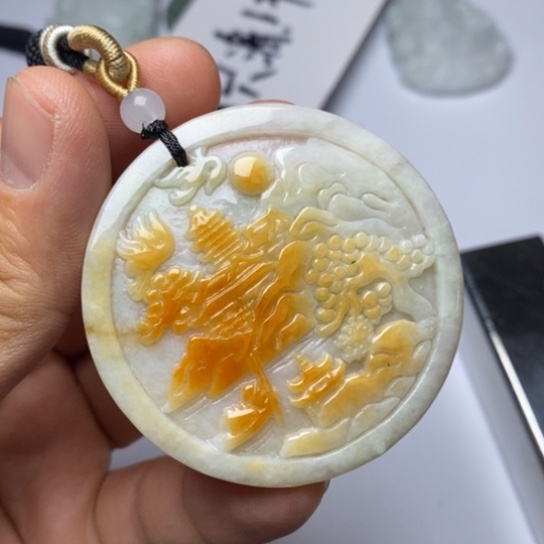 翡翠未镶嵌颈饰翡翠