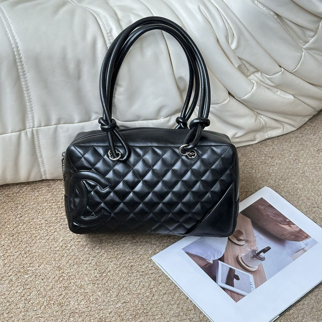 95新 Chanel/香奈儿 Chanel 全黑 牛皮康鹏枕头包/601195834