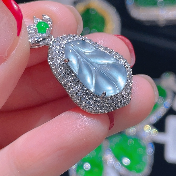 翡翠吊坠(不含链)未镶嵌