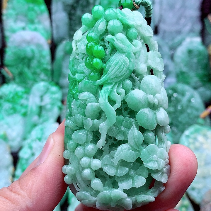 翡翠吊坠(不含链)未镶嵌