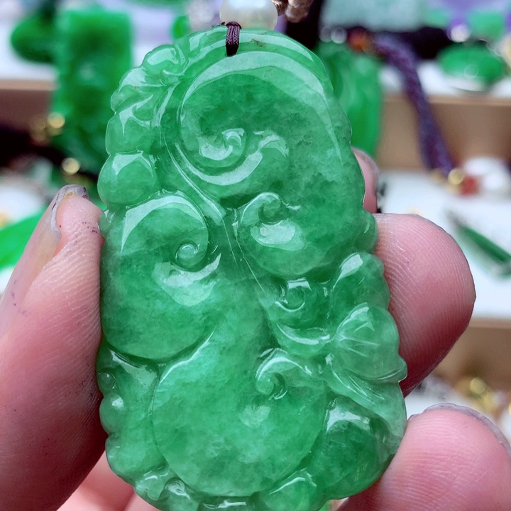 吊坠(不含链)未镶嵌翡翠