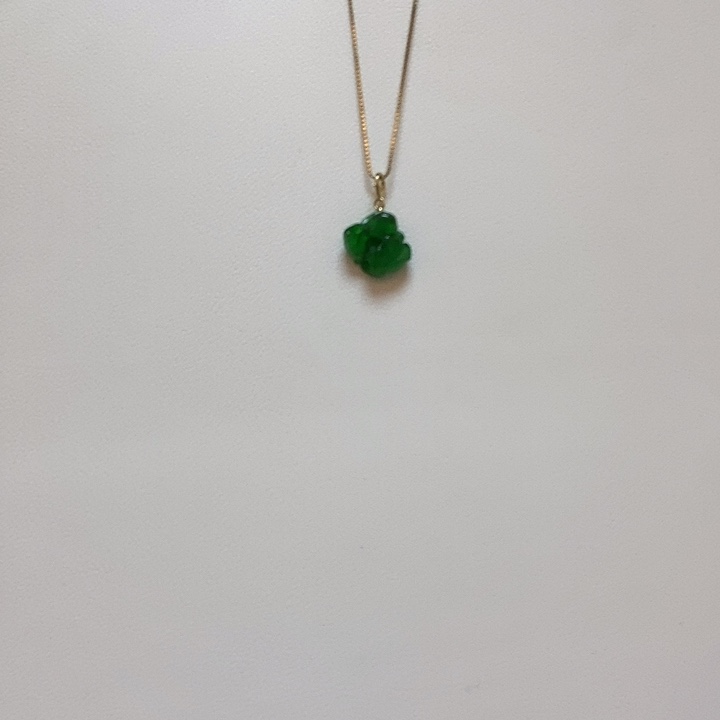 翡翠18K金镶嵌颈饰简单