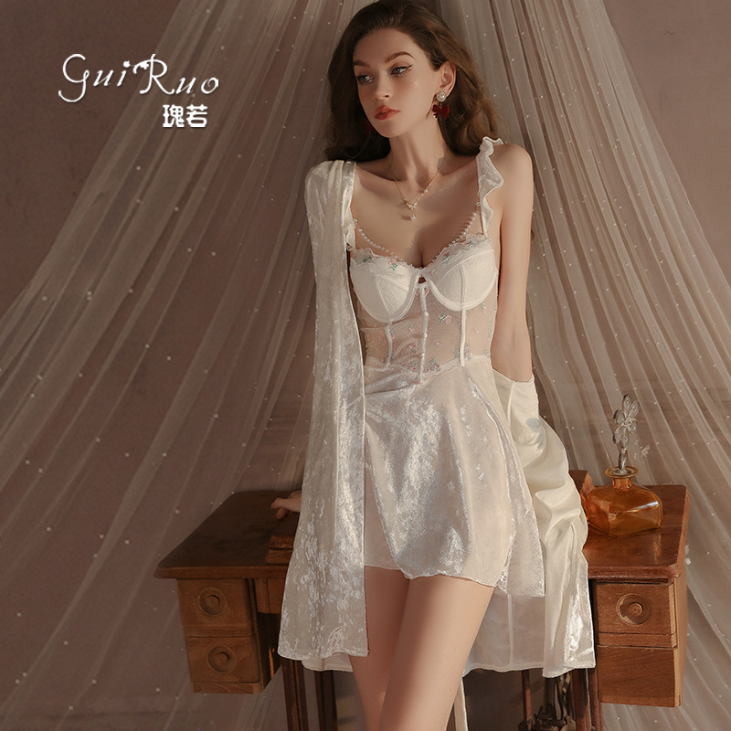 回眸性感丝绒保暖内衣火辣深V加胸垫纯欲吊带轻奢睡裙外袍套装