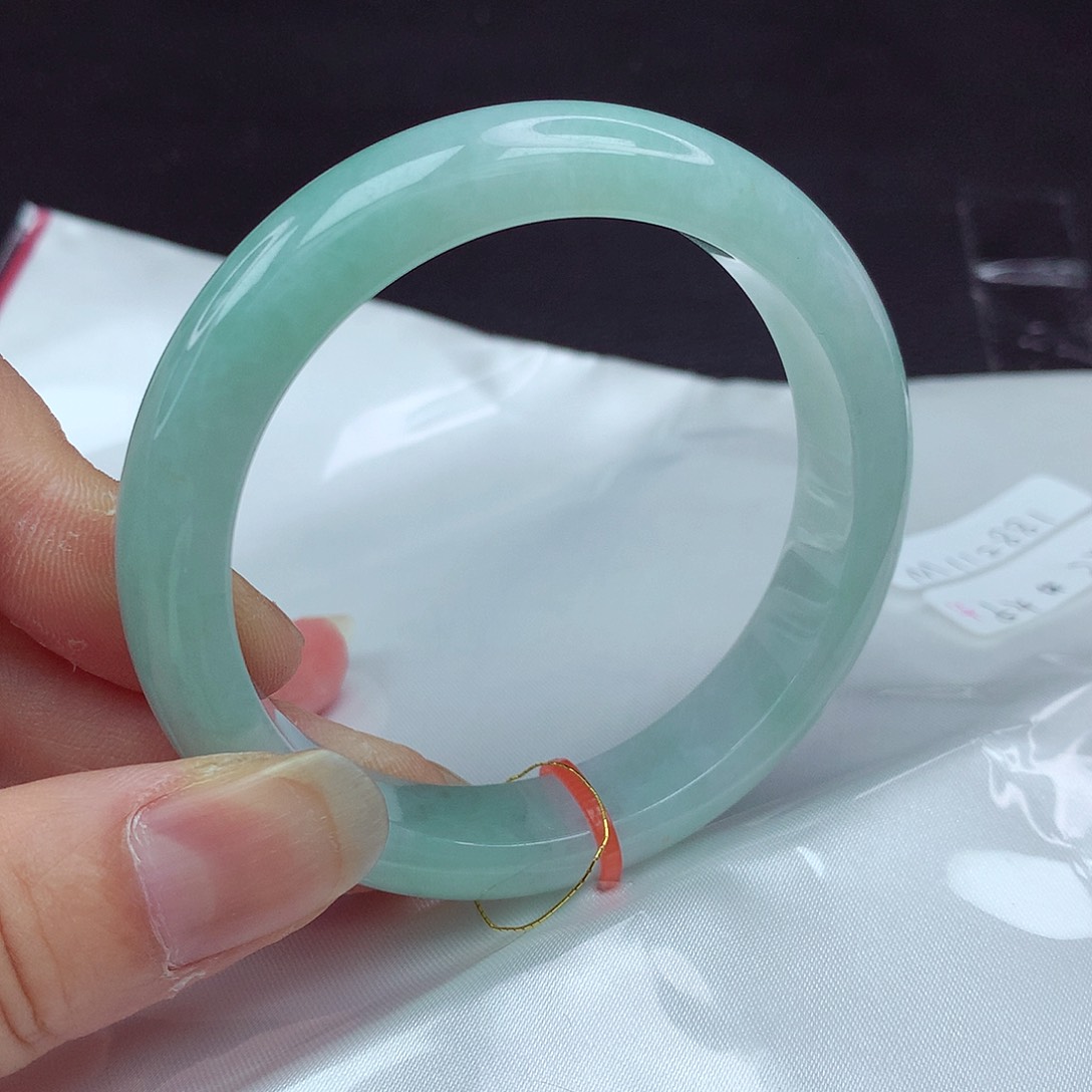 翡翠手镯未镶嵌X****儿54圈881