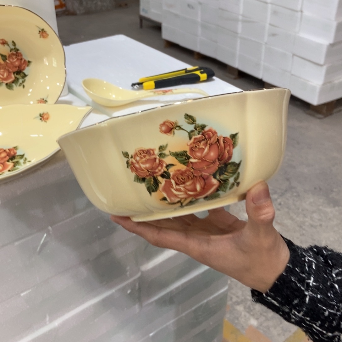 星博陶瓷………………。23