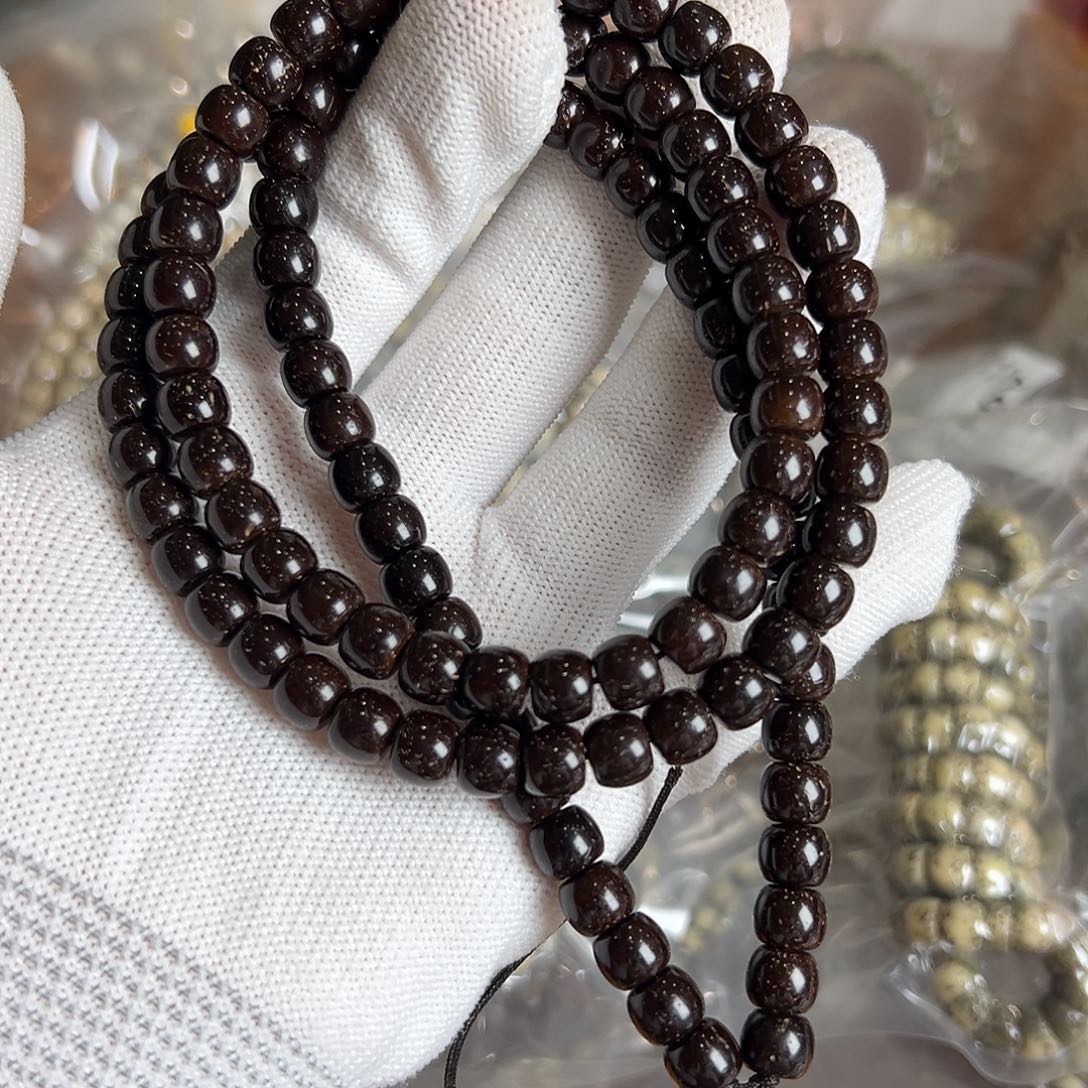 吊坠星月菩提8*6.8左右椰蒂长串有棕眼棕线坑特征