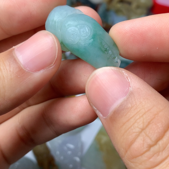 定制翡翠未镶嵌翡翠