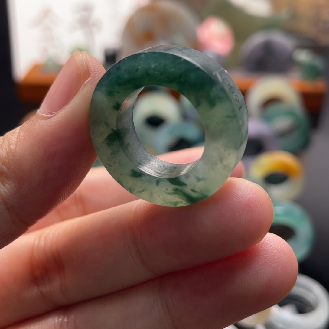 定制翡翠未镶嵌  江南绿