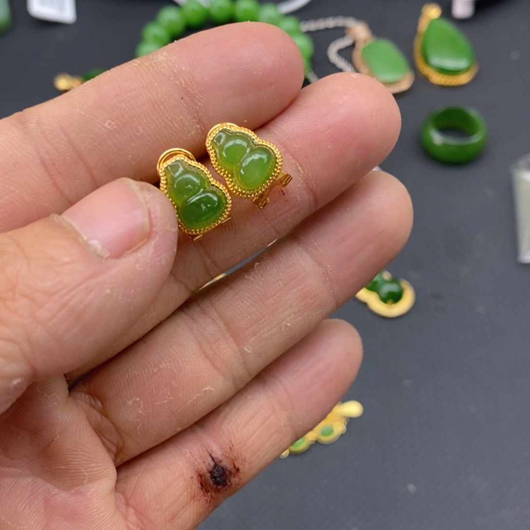 和田玉（碧玉）耳饰银S925镶嵌