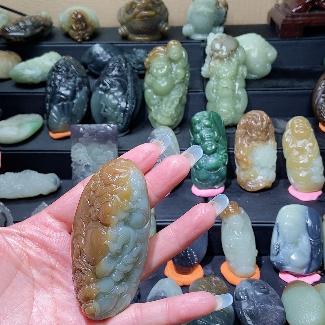 和田玉颈饰未镶嵌