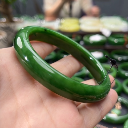 和田玉（碧玉）手镯未镶嵌