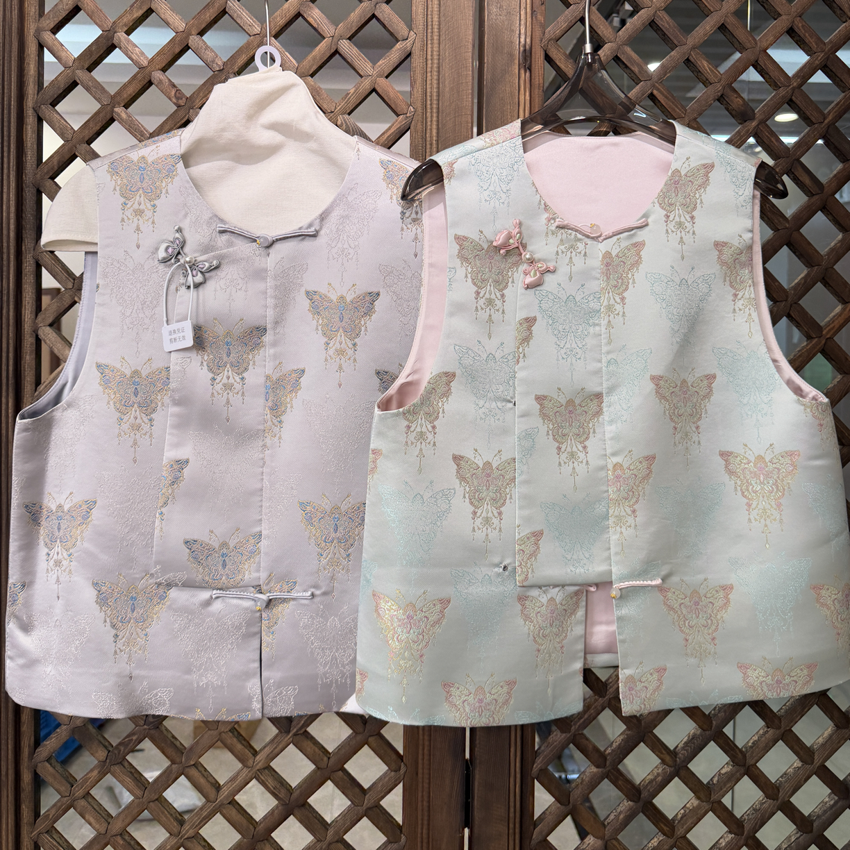 小花家早春彩金蝴蝶宋锦马甲