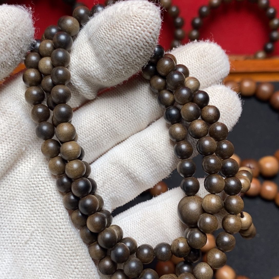 檀香木其他抱***花06横纹 老山檀香 阴沉料