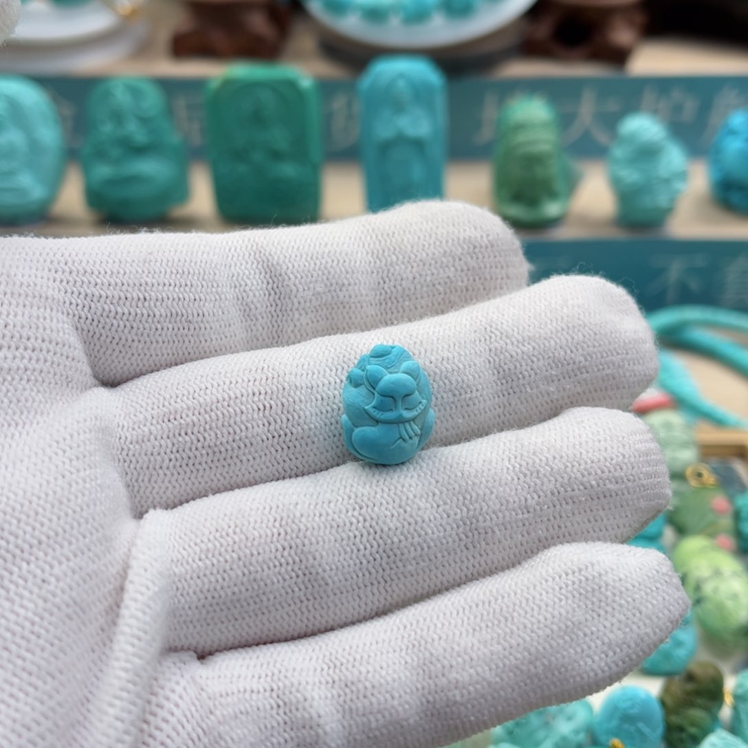 绿松石配饰未镶嵌