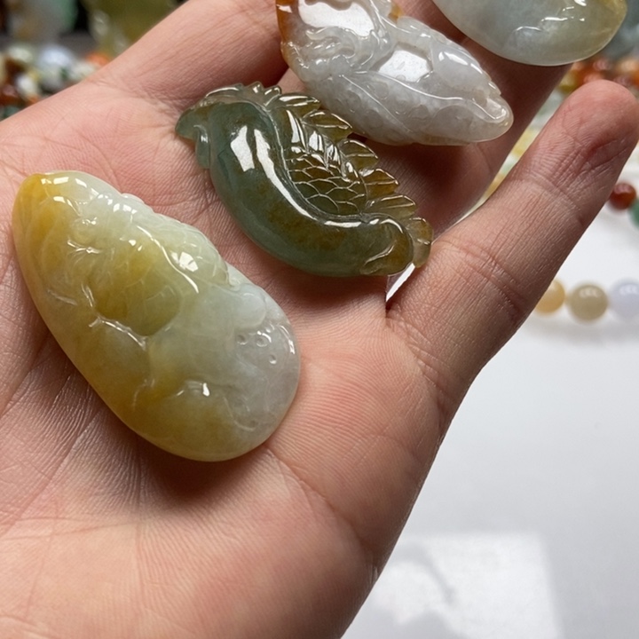 翡翠吊坠(不含链)未镶嵌?***中