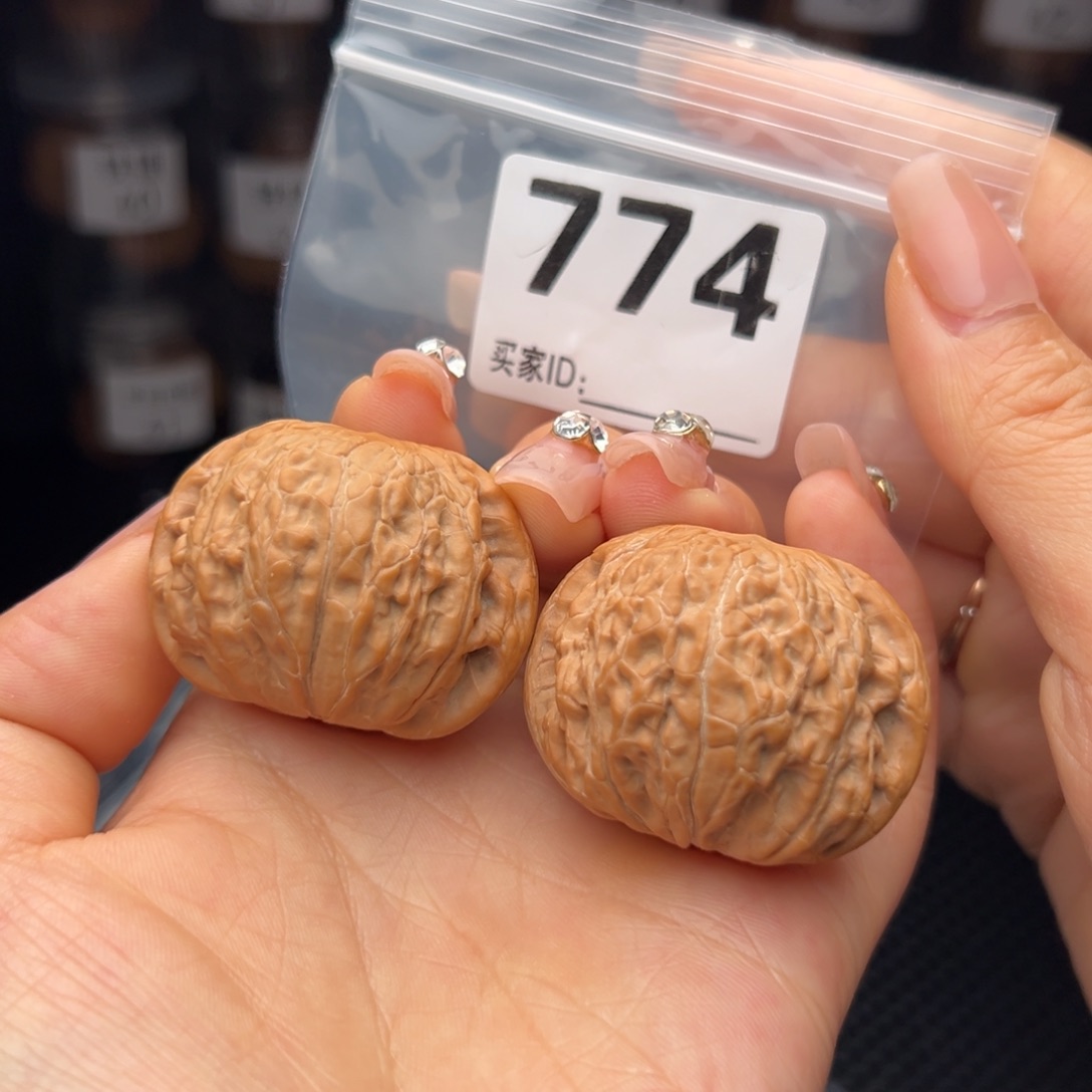 文玩核桃吊坠铁锤42