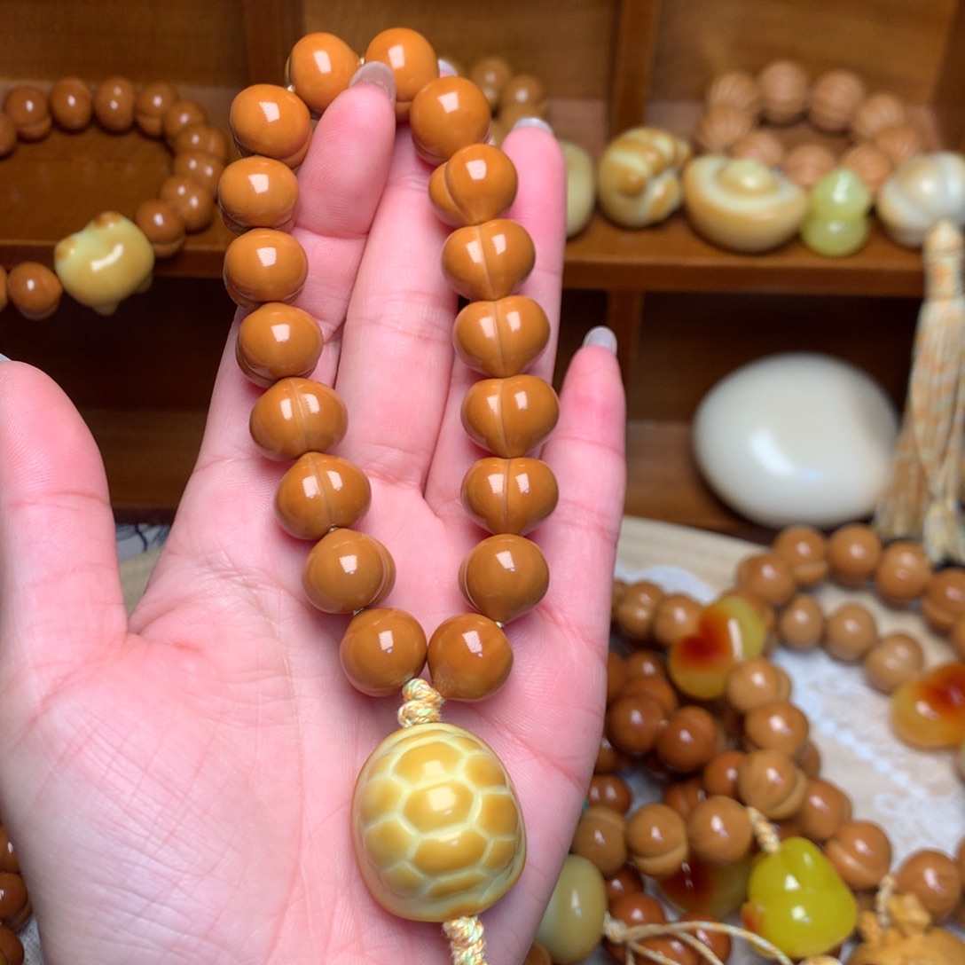 把件猴头核桃14玻璃底屁桃手持富甲