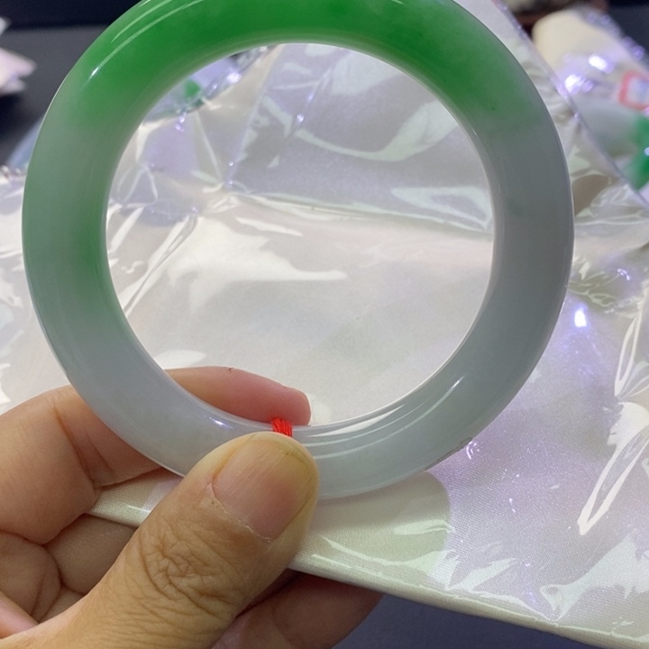 女***王专拍链接，拍哪发哪