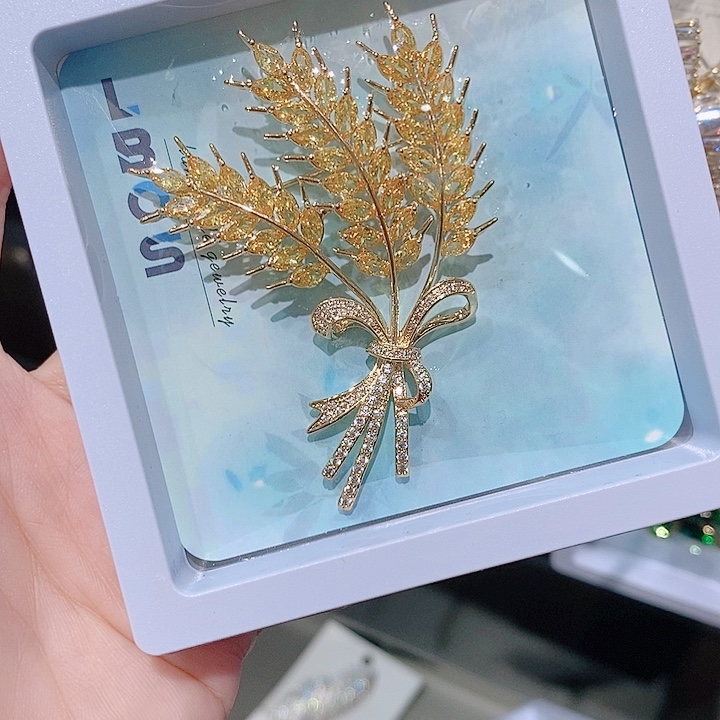 锆石铜合金麦穗胸针 大气上档次