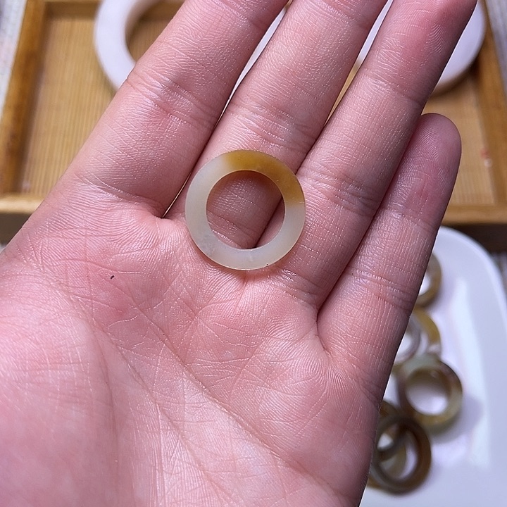 未镶嵌和田玉珠宝半成品@***满