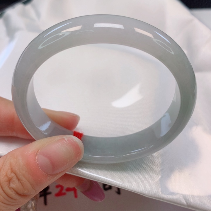 翡翠手镯（贵妃镯）未镶嵌