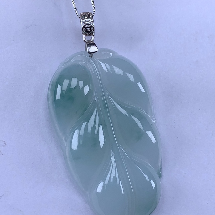 颈饰未镶嵌翡翠叶子吊坠