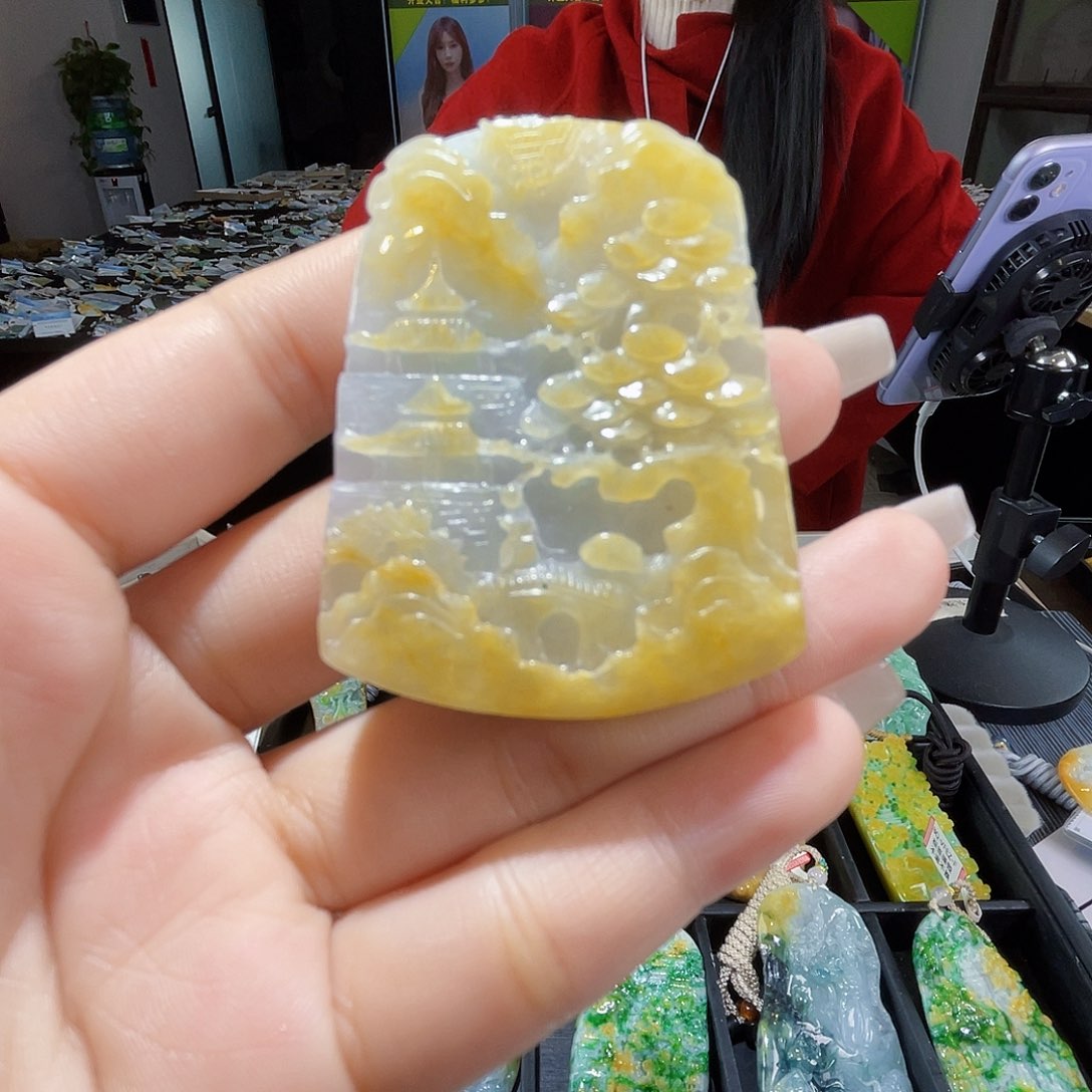 颈饰未镶嵌翡翠一