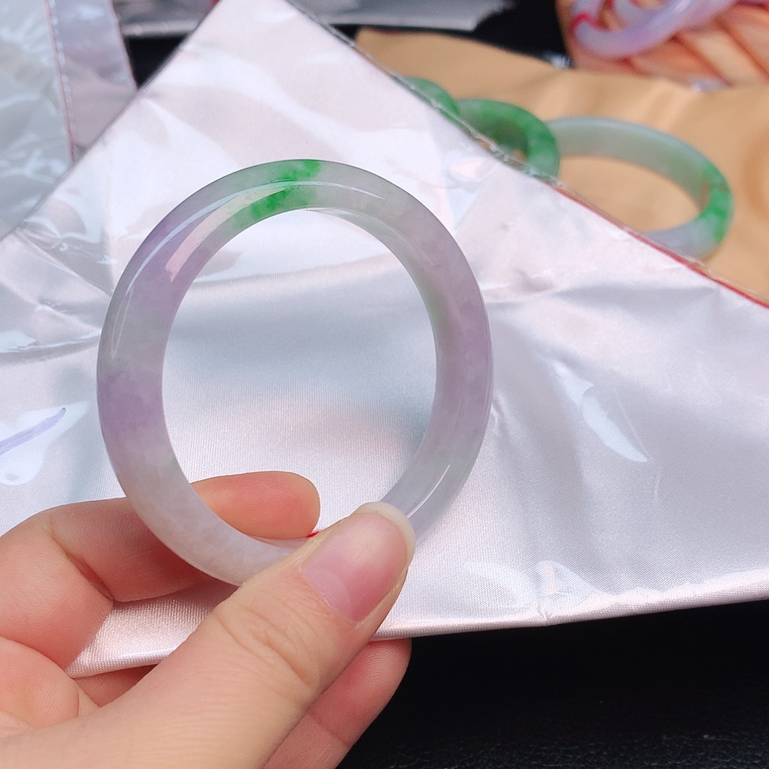 翡翠手镯未镶嵌千****0346x c v v b n