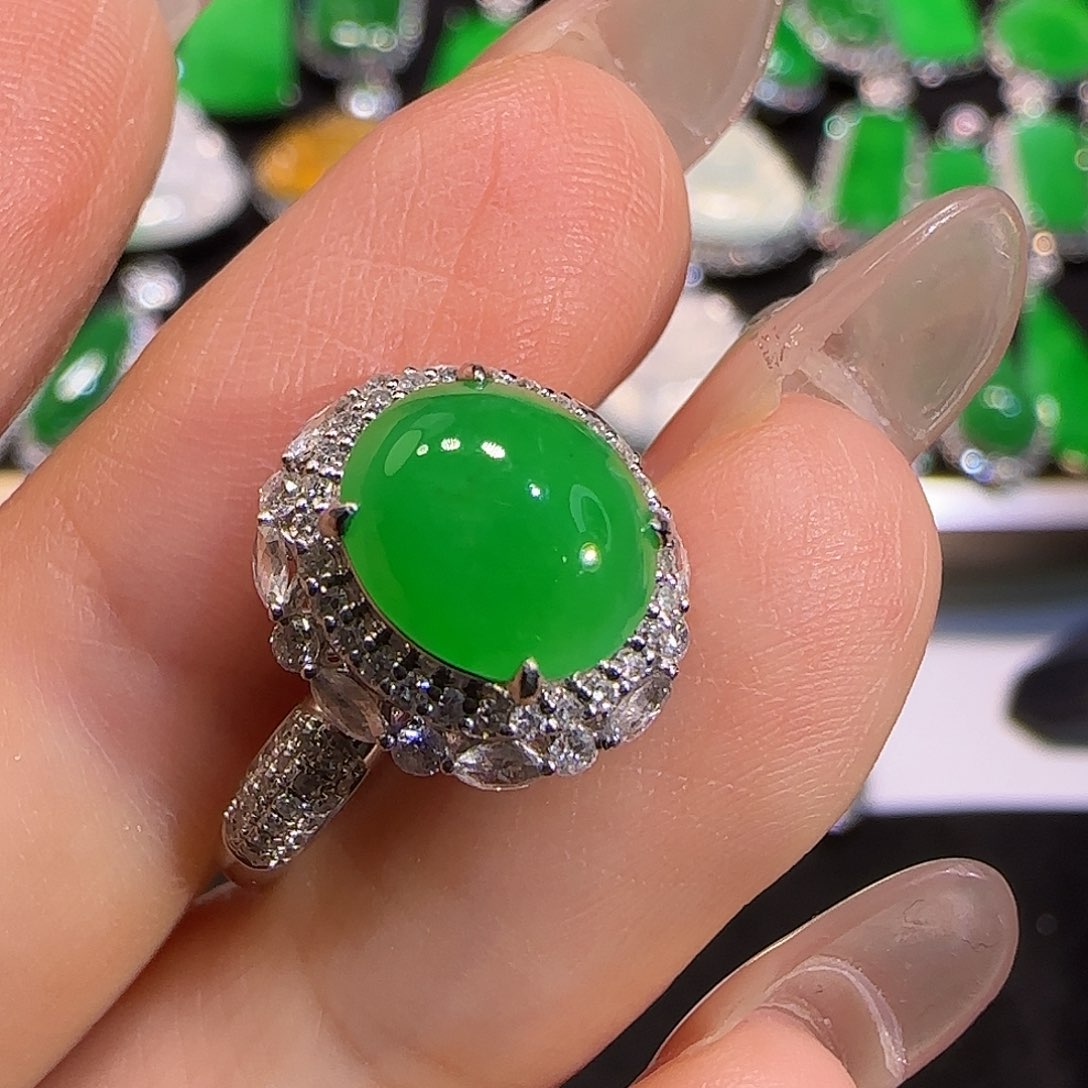 翡翠18K金镶嵌戒指戒指