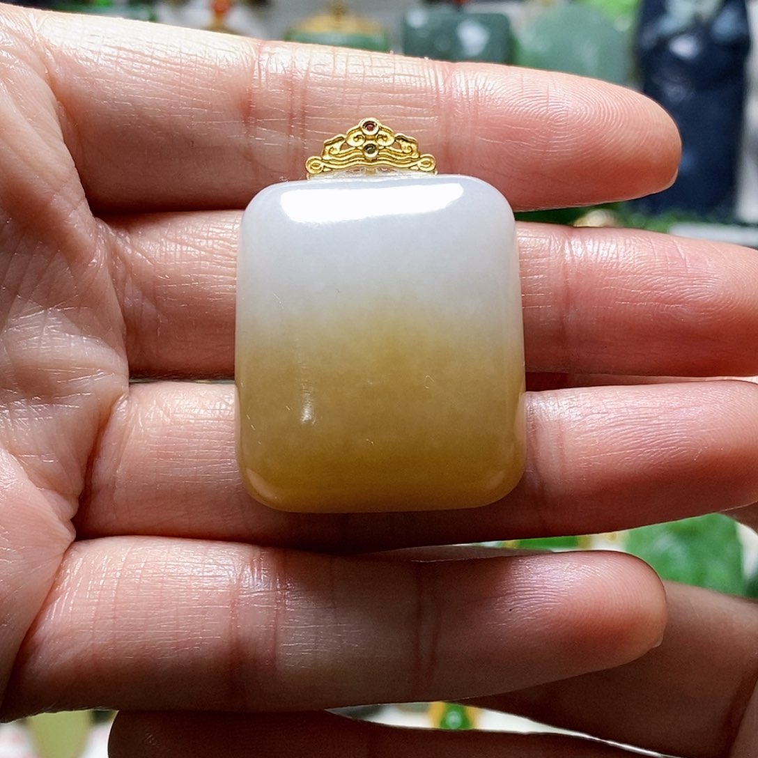 和田玉颈饰18K金镶嵌