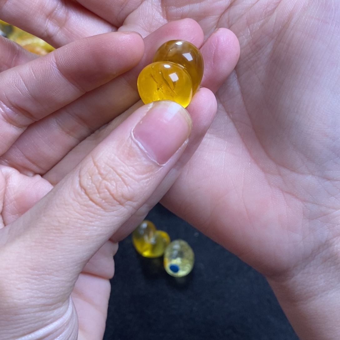 琥珀未镶嵌珠宝奇石
