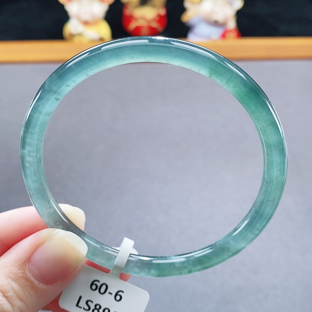 划***桨翡翠未镶嵌手镯57