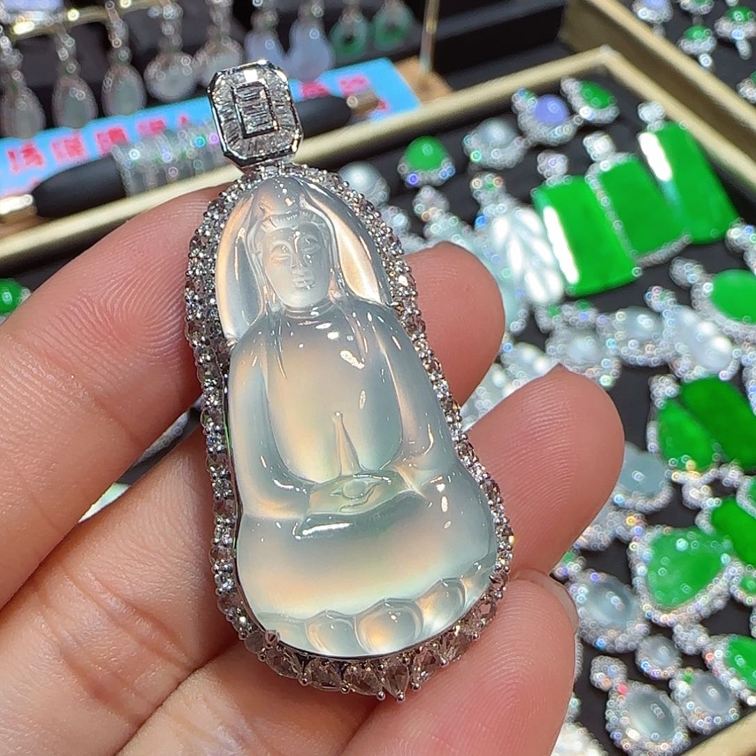 翡翠18K金镶嵌吊坠(不含链)观音